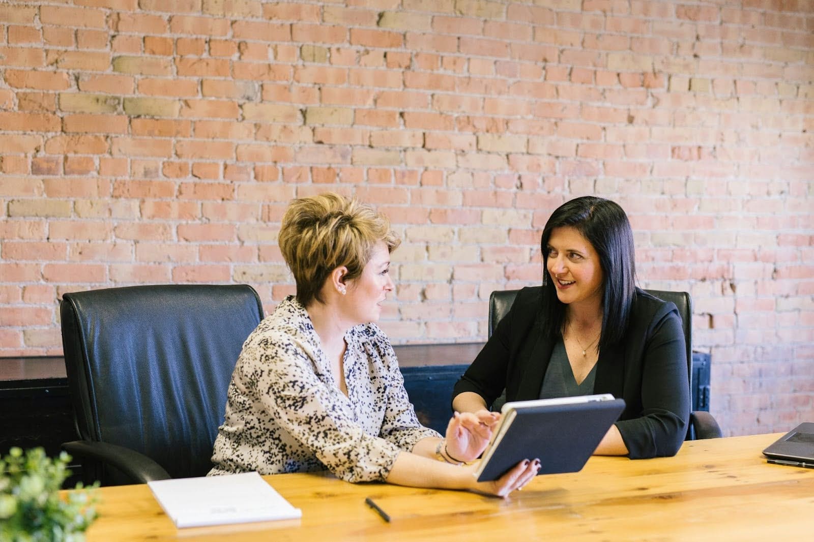 Executive Coaching vs Leadership Coaching